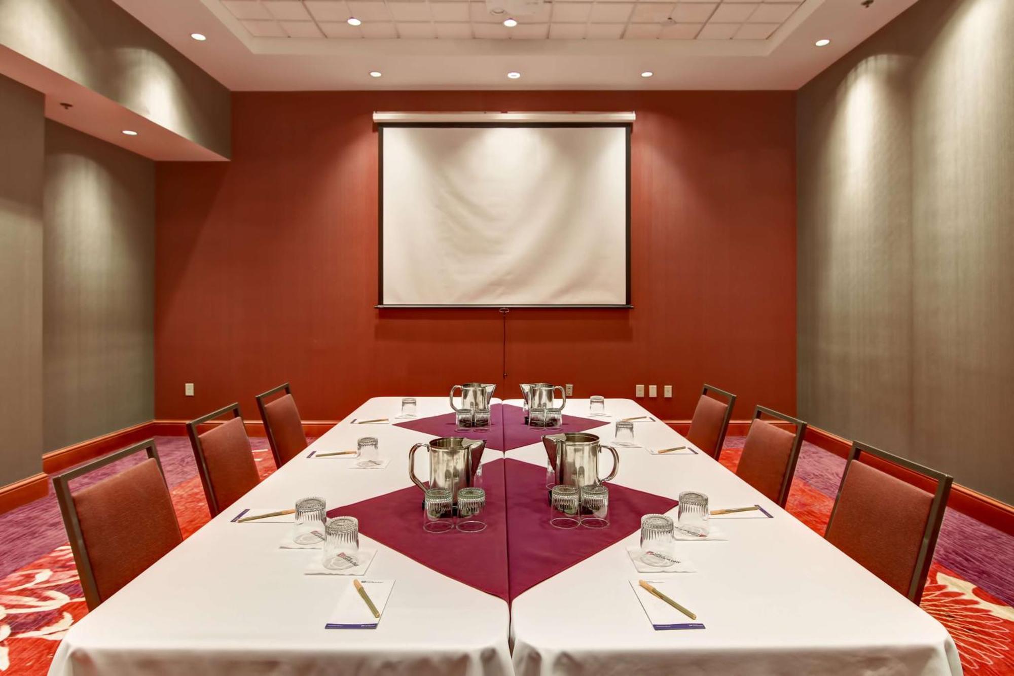 Hilton Garden Toronto/markham 3*